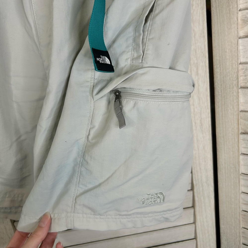 The North Face Men’s Outdoor Cargo Off White Shorts with Belt - Picture 9 of 12